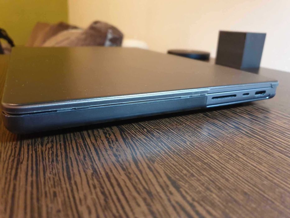 Carcasa de protectie NEXT ONE pentru MacBook Pro 14", Smoke Black