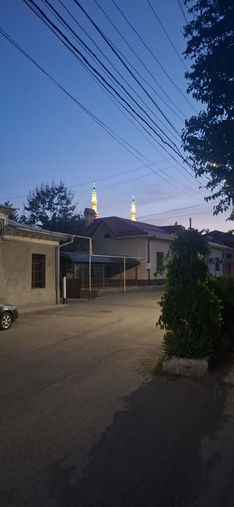 Мевазор махалла Сирож Солих масжид ёнида