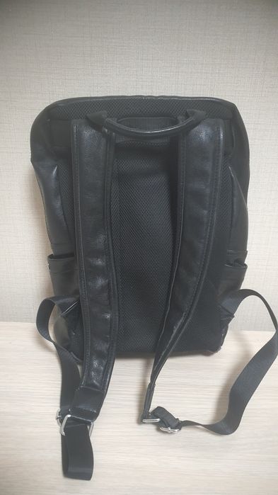 Рюкзак эко кожа, б/у в хорошем состоянии
