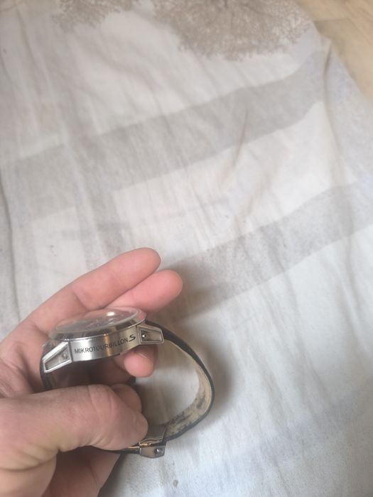 Продам часы Работают