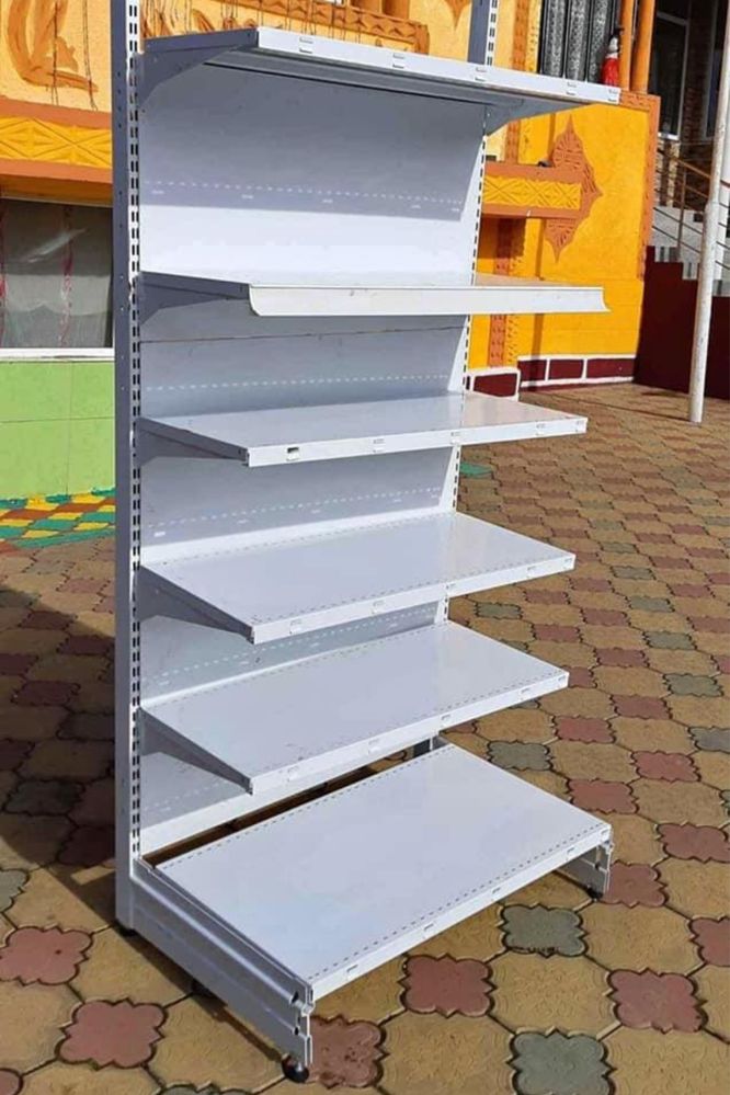 Rafturi metalice de magazin