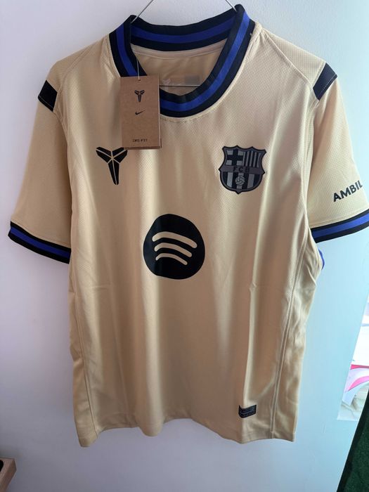 Tricou Barcelona away sezonul nou fotbal