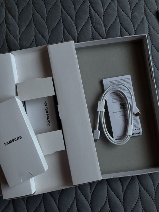 Samsung Galaxy Tab A9+ 128GB Wi-Fi + husă + pen universal + cablu