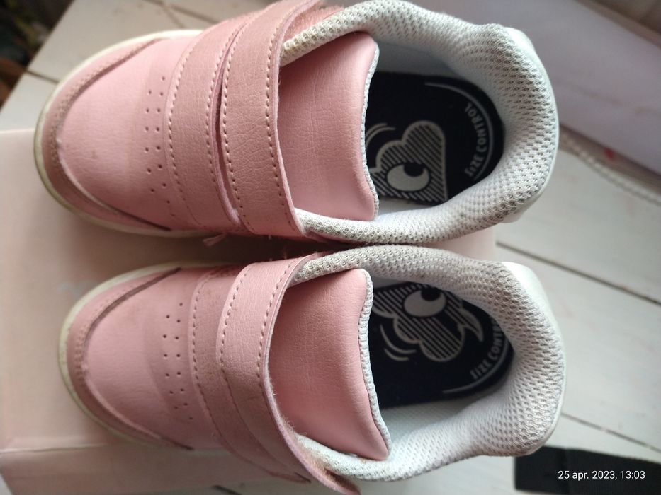 Vand adidasi copii mărimi 25 si 25