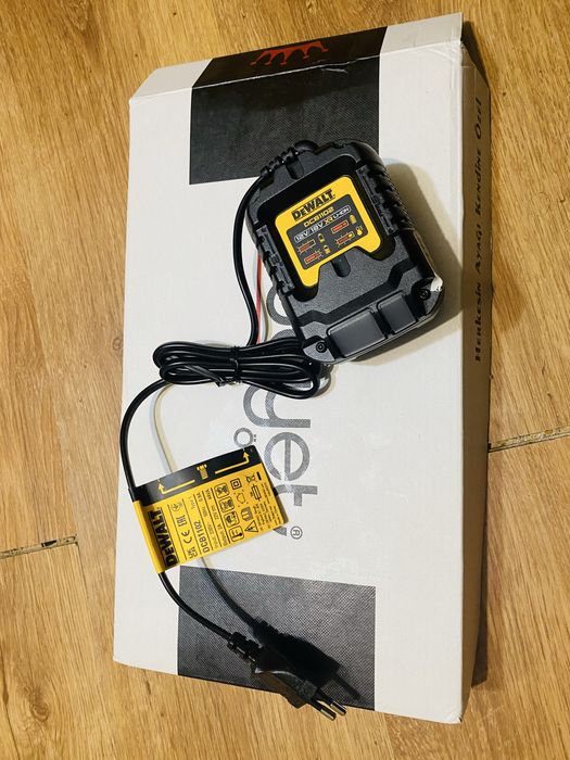 Vand incarcator DeWalt nou 10.8/18v