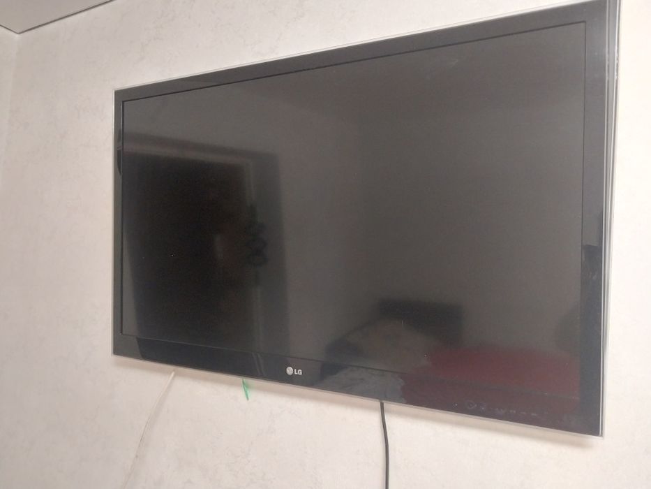 Продам б/у телевизор