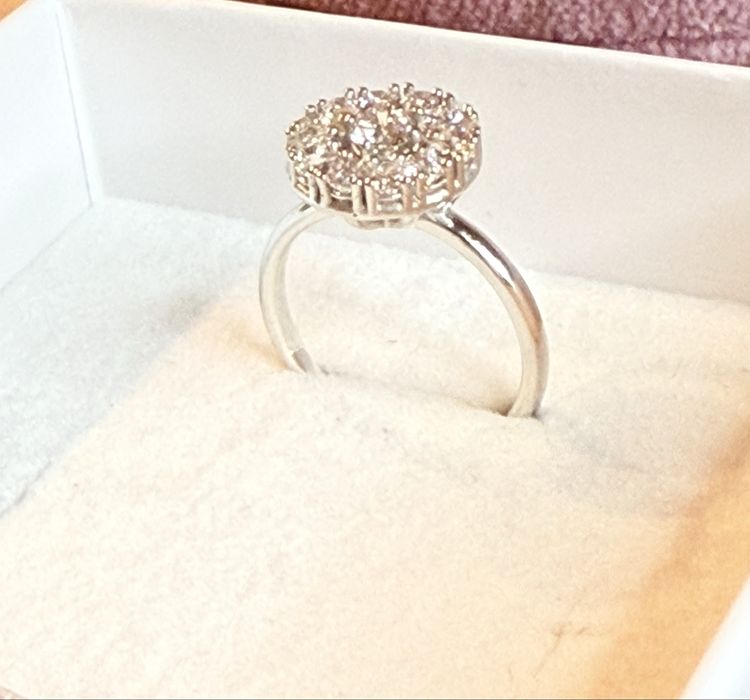 Дамски пръстн бяло злато и брилянти