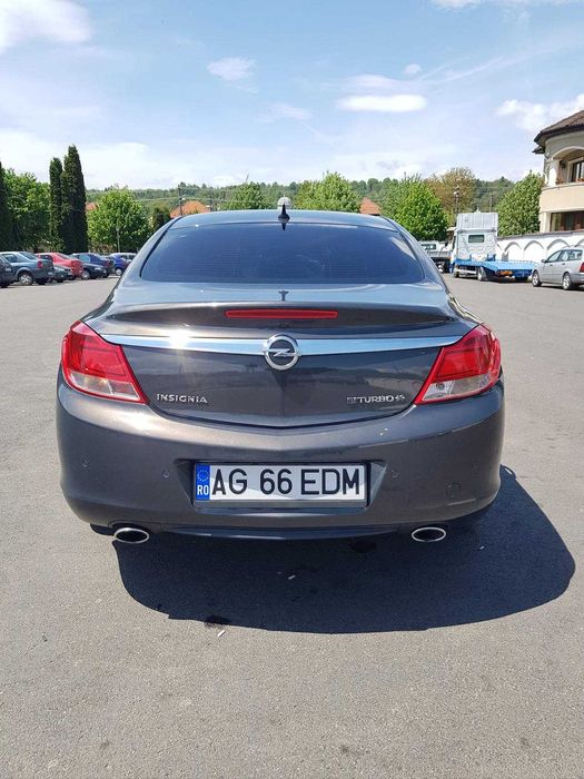 Opel Insignia 2.0 BiTurbo 4x4 195cp