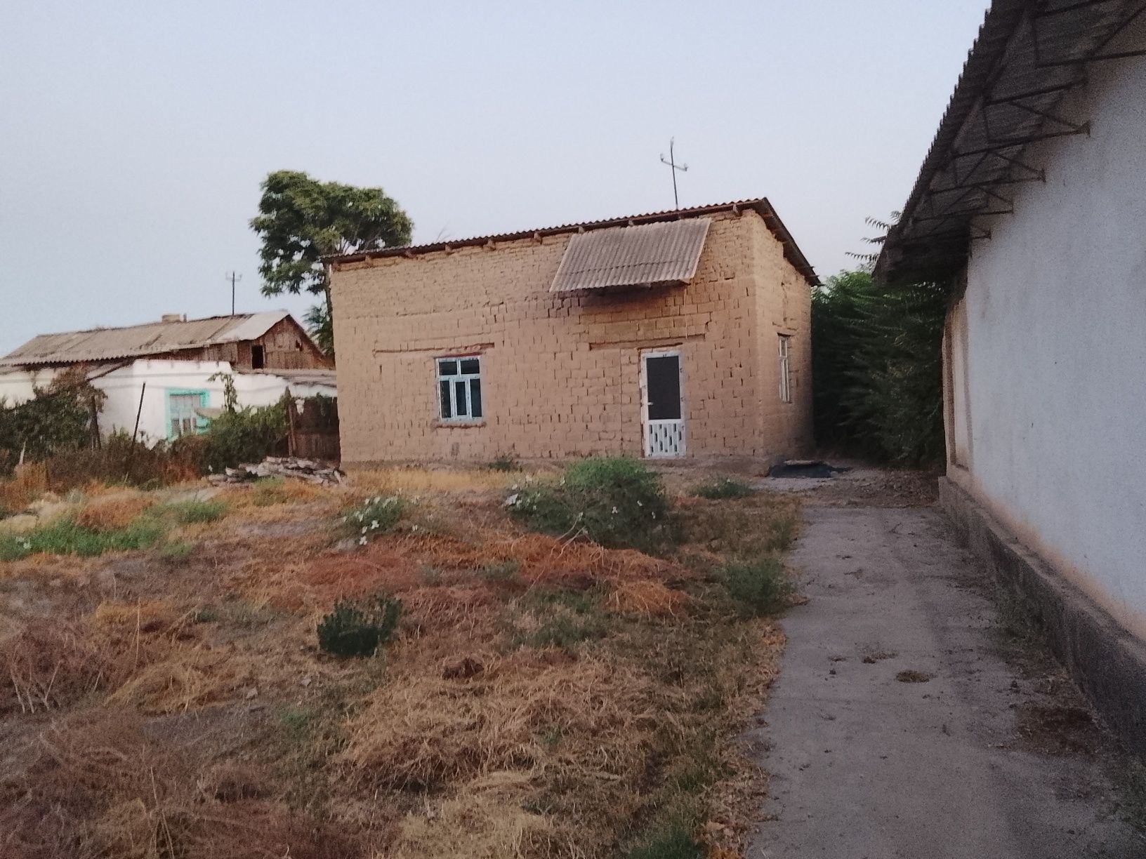 Участка сотилади