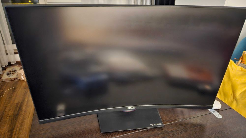 Vand monitor gaming ASUS 32 VA 2560x1440, curbat, model VG32VQR