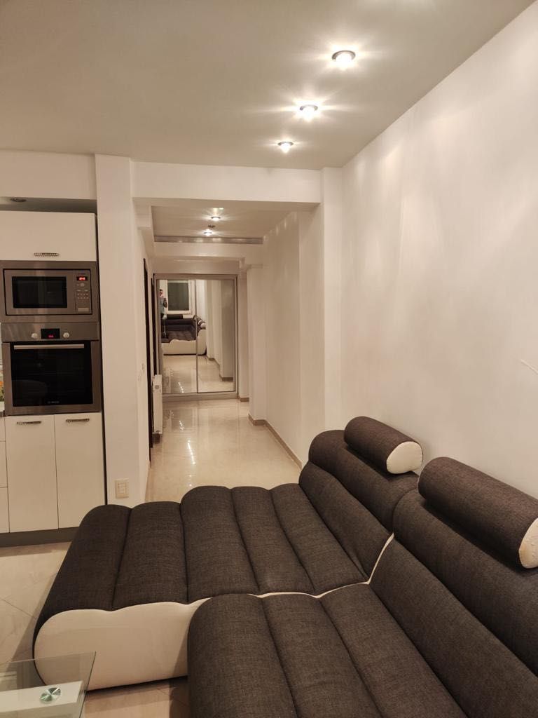 ‼️VAND SAU Închiriez apartament nou, mobilat, inclusiv electrocasnice