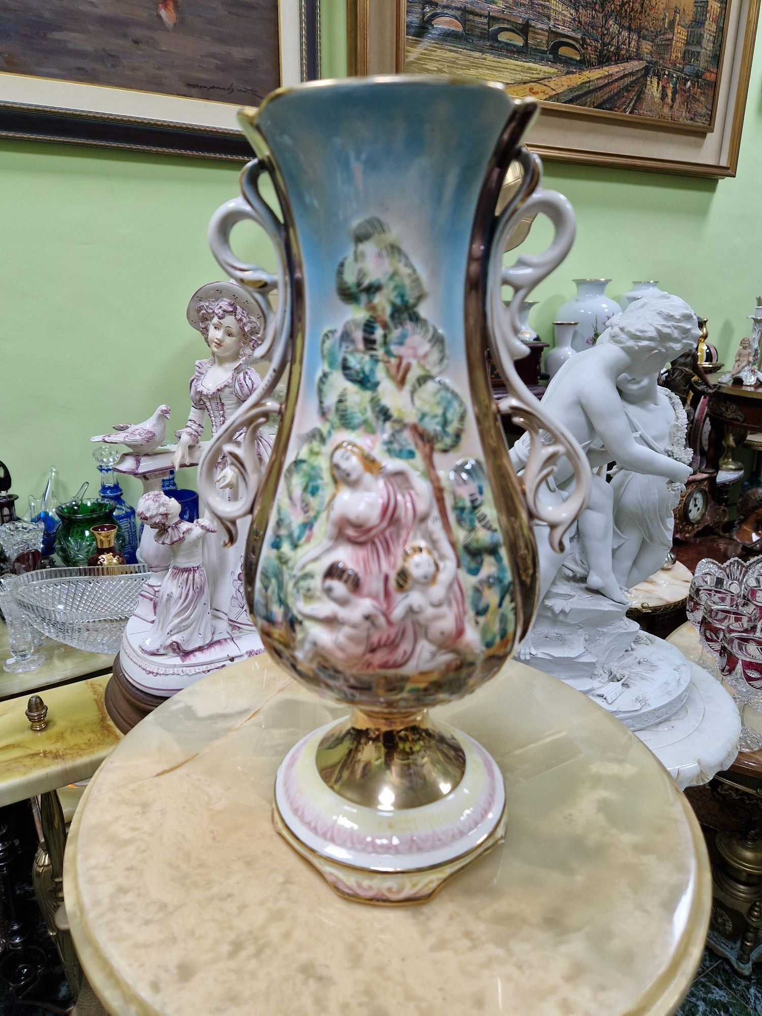 Чудесна антикварна италианска порцеланова ваза Capodimonte