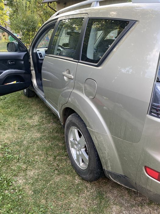 Autoturism Mitsubishi outlander 2008 4x4 optional