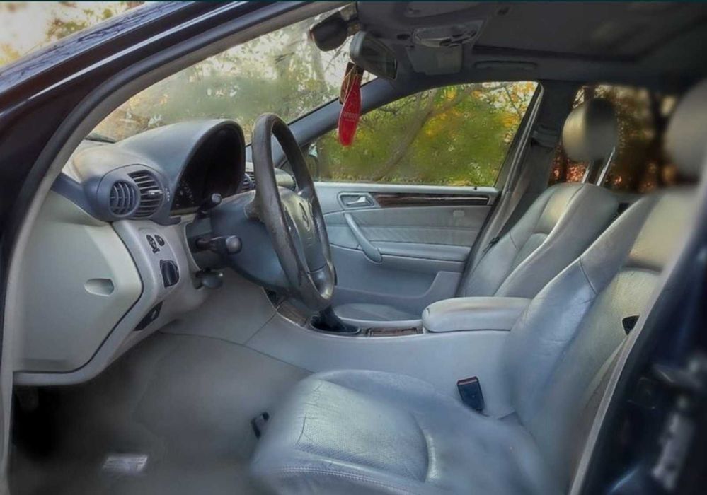 На части: MERCEDES C240 W203