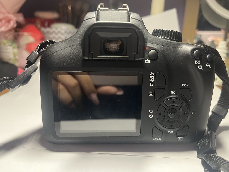 Aparat foto Canon 4000D