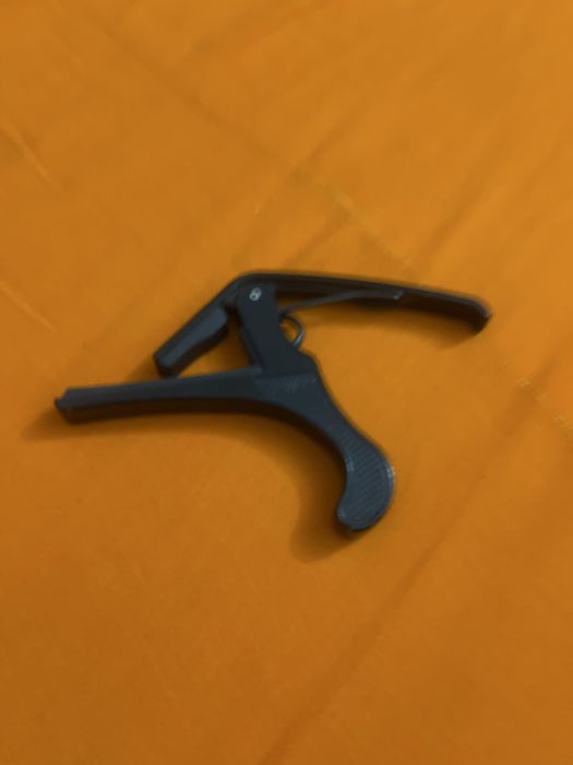 Capodastru chitară clasică