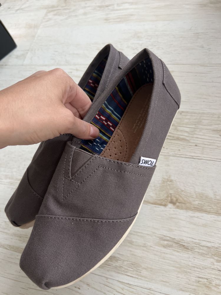 Оригинални TOMS taupe цвят 41