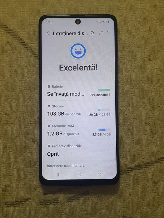 Tel. Samsung A51.