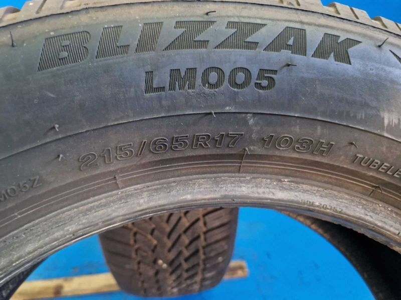 2 Bridgestone R17 215/65
зимни гуми DOT4820