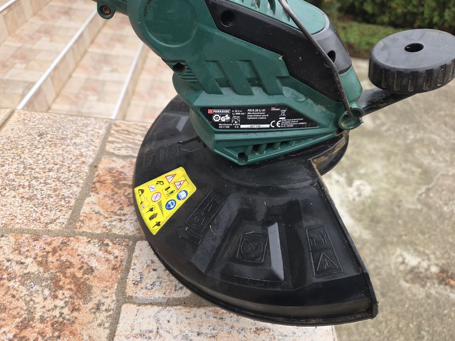 Акумолаторен тример Parkside