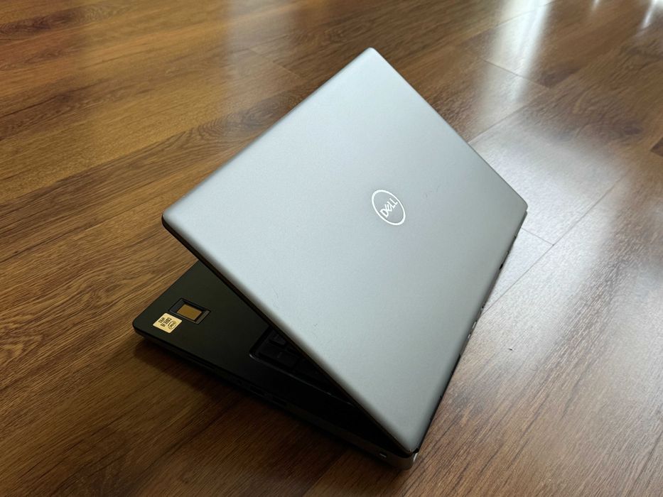 17.3' 4K UHD i9-10850H DELL Precision 7750 64GB DDR4/1TB/RTX 5000 16GB