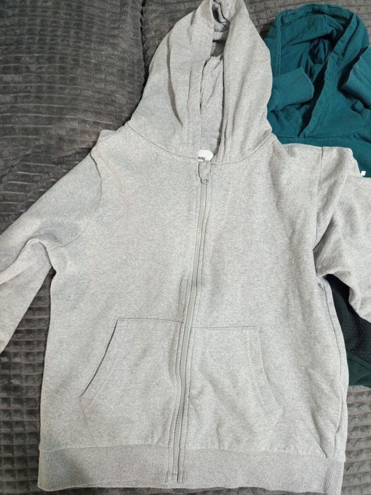 Подарявам дрехи за момче