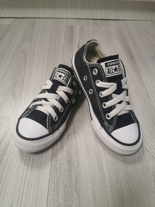 Tenisi Converse mărimea 28