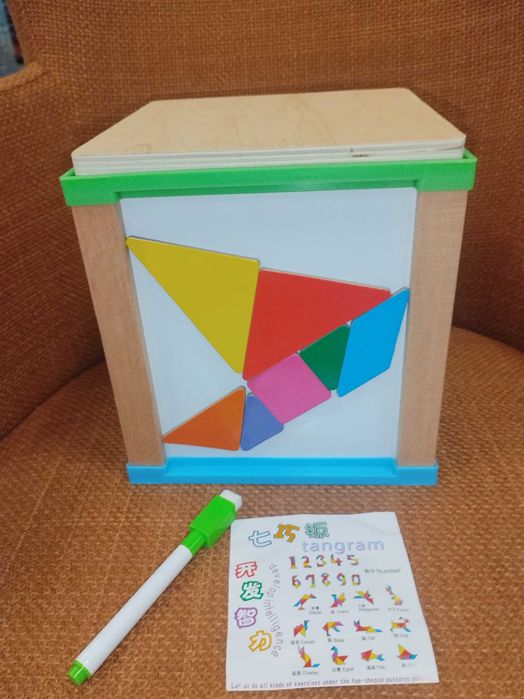 Дървен куб монтесори