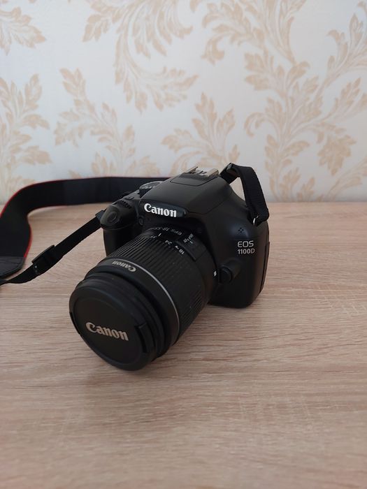 Продам зеркальный фотоаппарат