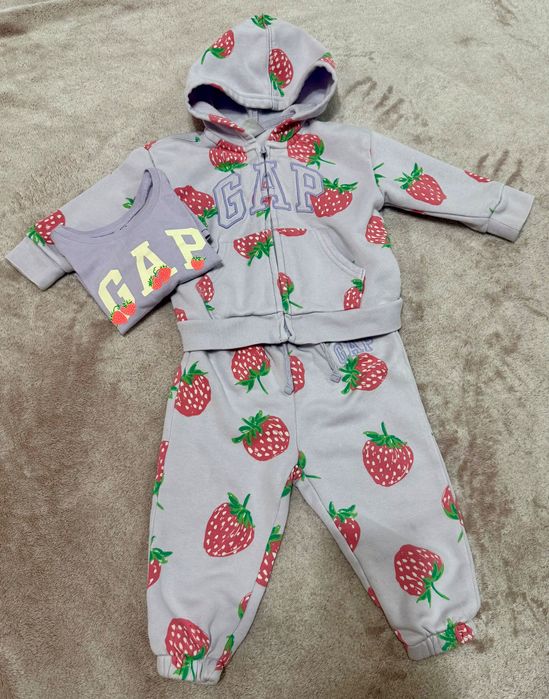 Детски комплект GAP 12-18м.