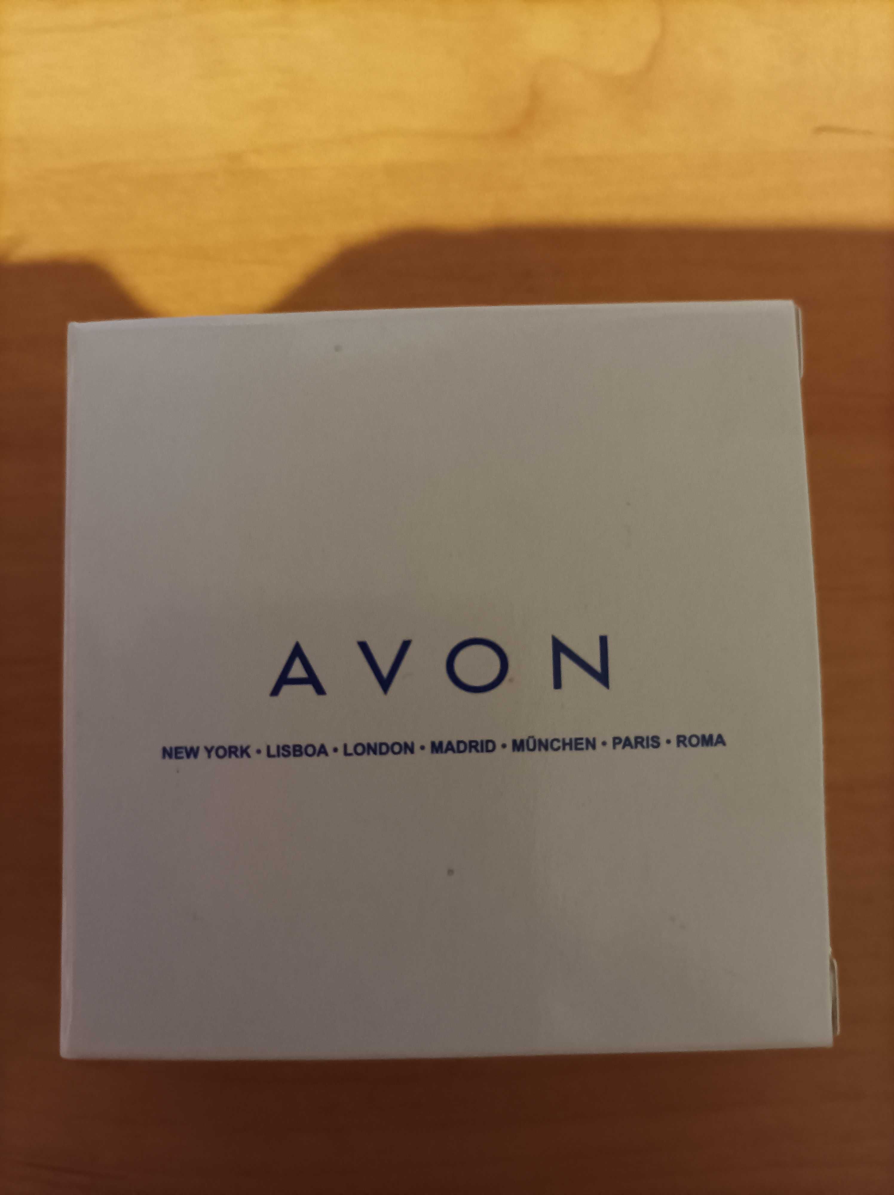 Подаръчен комплект Avon