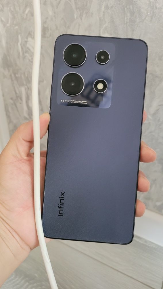 Infinix Note30 telefon sotiladi