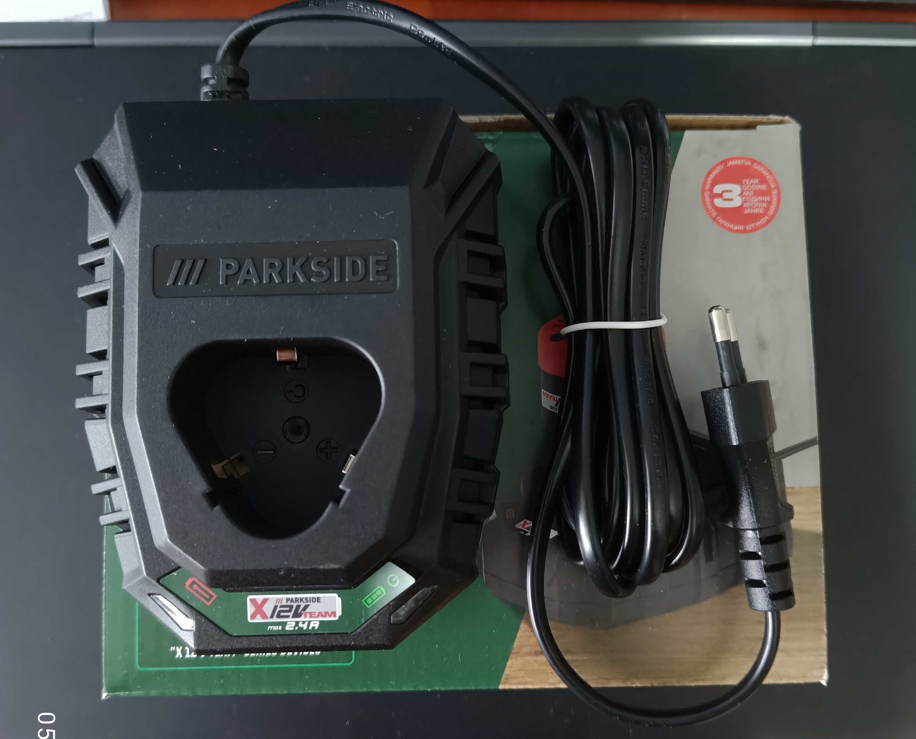 Incarcator acumulatori Parkside 12 V, nou