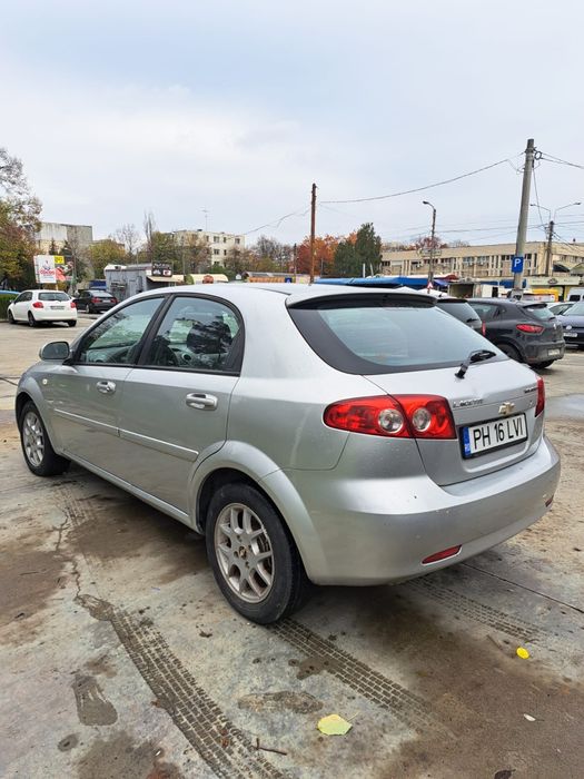 VAND Chevrolet Lacetti An 2008 51.385km Reali