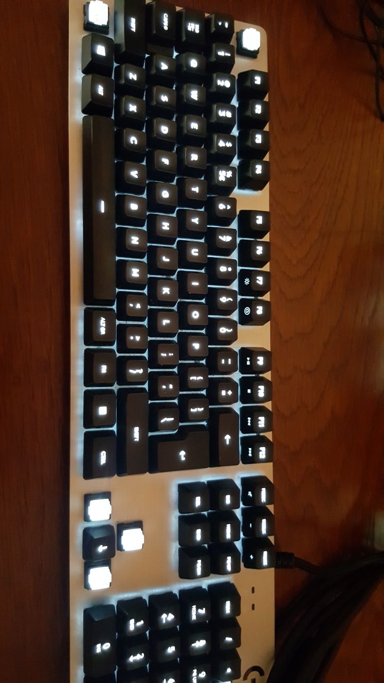 Tastatura  mecanica gaming g413