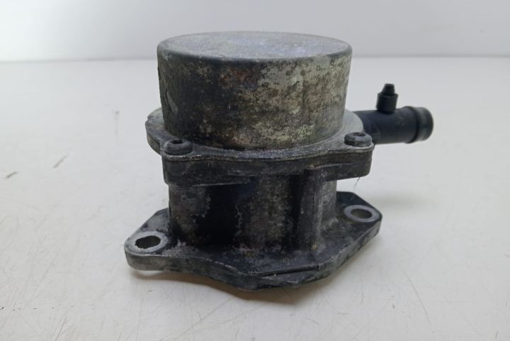 Pompa Vacuum  8201005306 Renault Clio a 3-a generatie seria