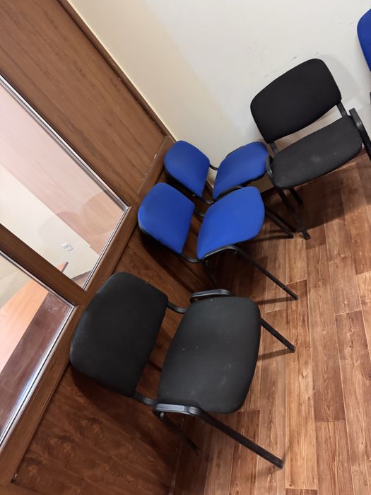 Продам стулья  по 3000  каждая