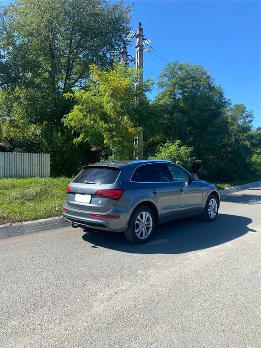 Vând Audi Q5 Quattro S-Line 2.0 TDi 2013