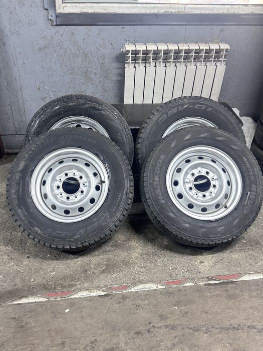 Продам диск с покрышками на ниву