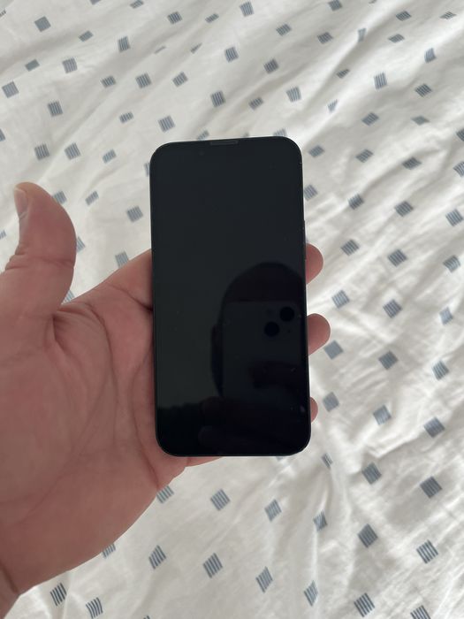 Айфон 13 мини син в добро състояние