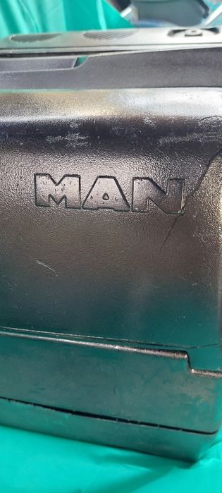 Frigider auto dedicat Man 12/24 v cu compresor.