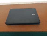 Noutbook acer holati yaxshi qirilgan chizilgan joylari yoq