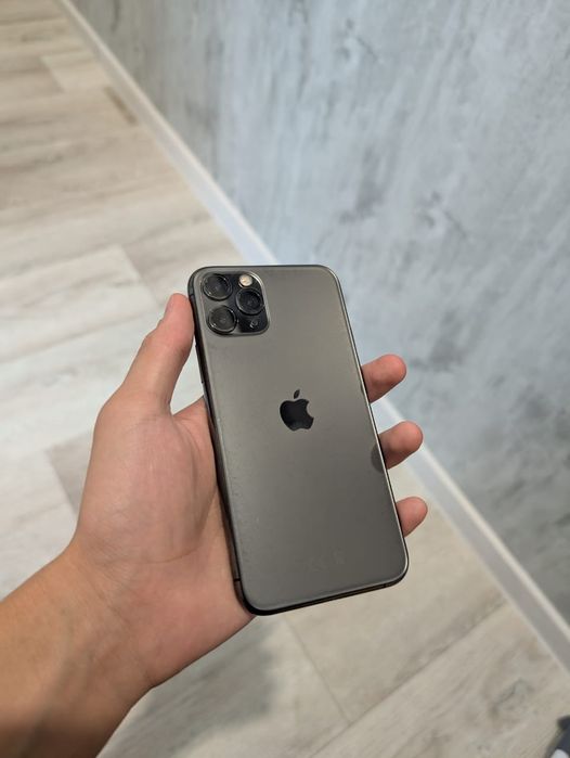 Продам айфон 11 про