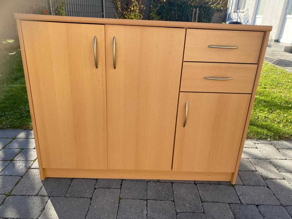 Vând comode în stare foarte bună