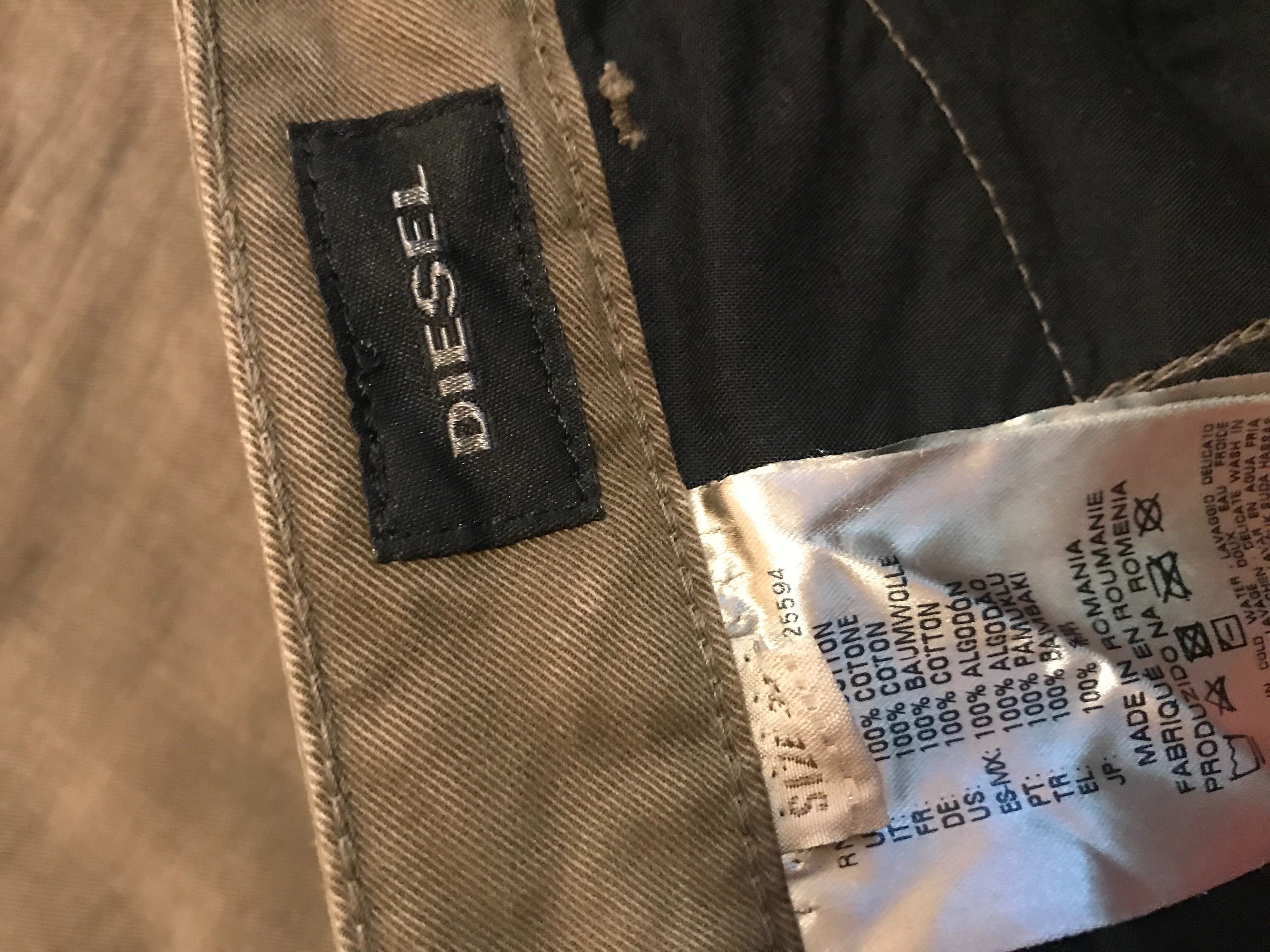 Blugi Diesel, culoare khaki, marime 33, nepurtati