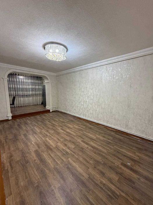 Shotarustavelli hududida kvartira zudlik bilan sotiladi!