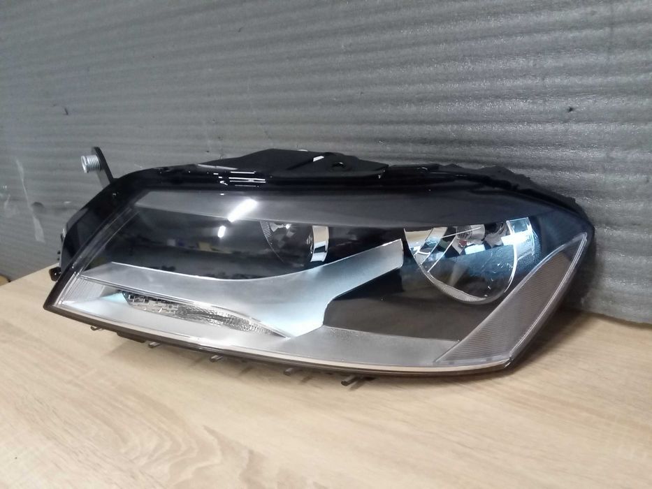 Far stanga/dreapta H7/H7 VW Passat B7