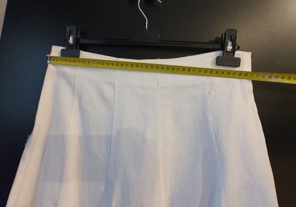 Fuste de blug, material calitativ