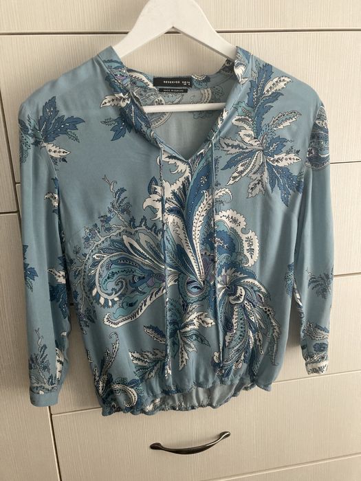 Bluze de culoare alba/bleu