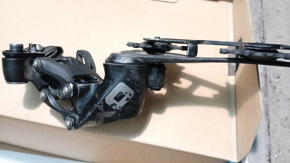 Дерайльор с команда sram 11speed